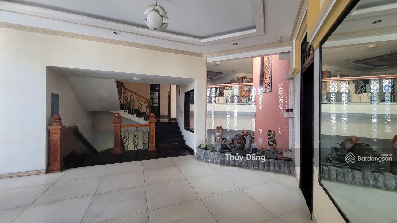 Bán căn nhà 2 tầng đường Lưu Quang Thuận 643m2 Ngang 19m sát biển Mỹ Khê ( TL Chính chủ)