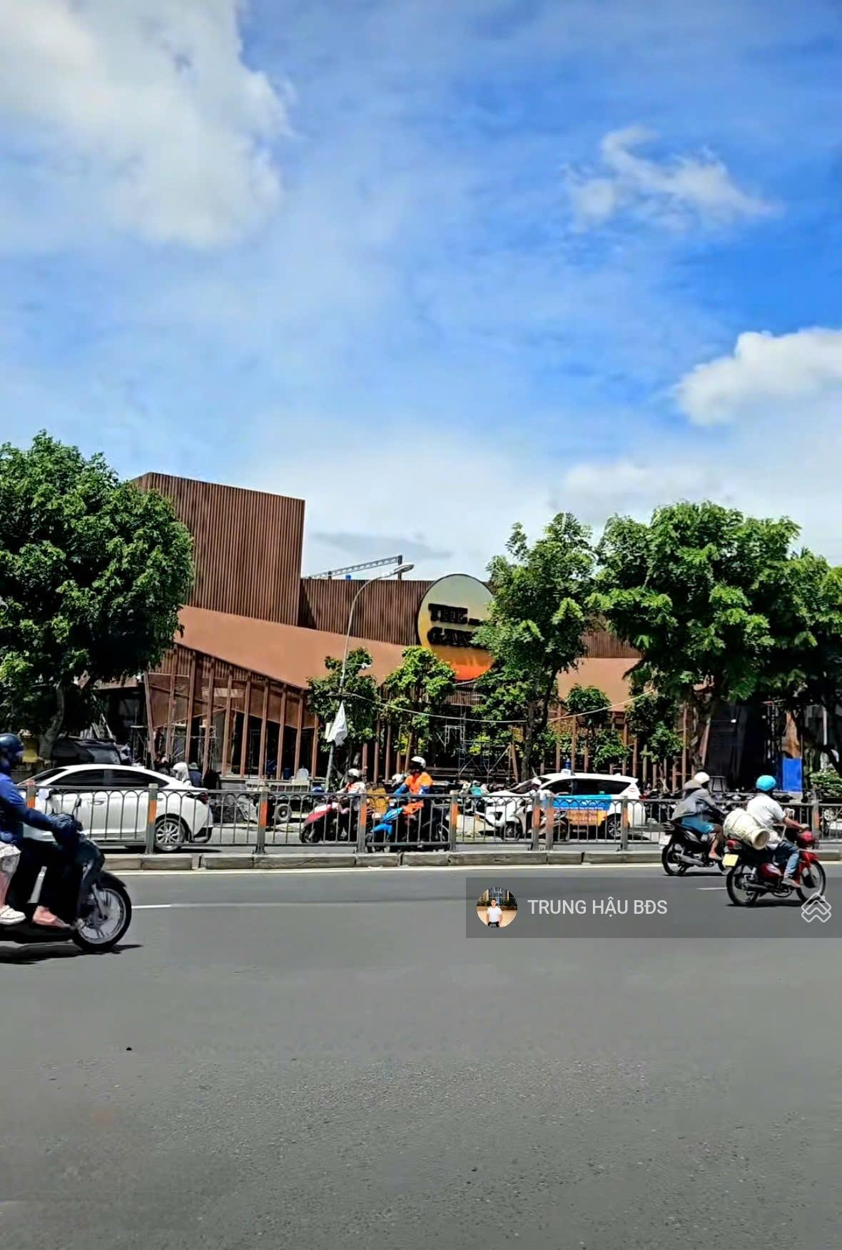 Chính Chủ Cần Bán Gấp 1.300m2 Mặt Tiền Lương Định Của Quận 2 - CTXD 15 Tầng - Giá 250 Tỷ