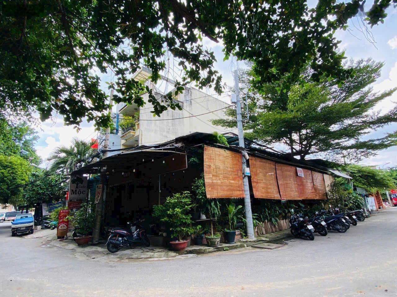 Đất thổ cư, sổ hồng riêng, góc hai mặt tiền Nguyễn Gia Trí, P25, BT. DT: 8,5x21m, giá: 30 tỷ