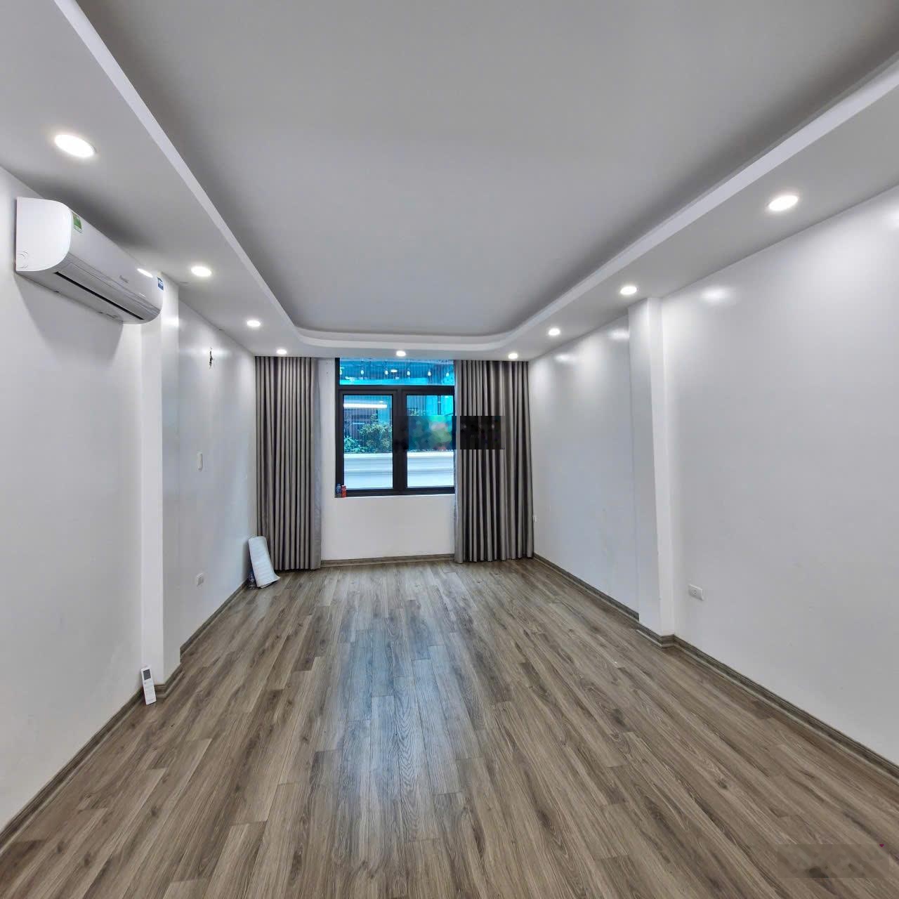 Chính chủ cho thuê nhà Khuất Duy Tiến, Thanh Xuân, 80m x 5 tầng, oto đỗ cửa, vị trí kd đỉnh, 29tr