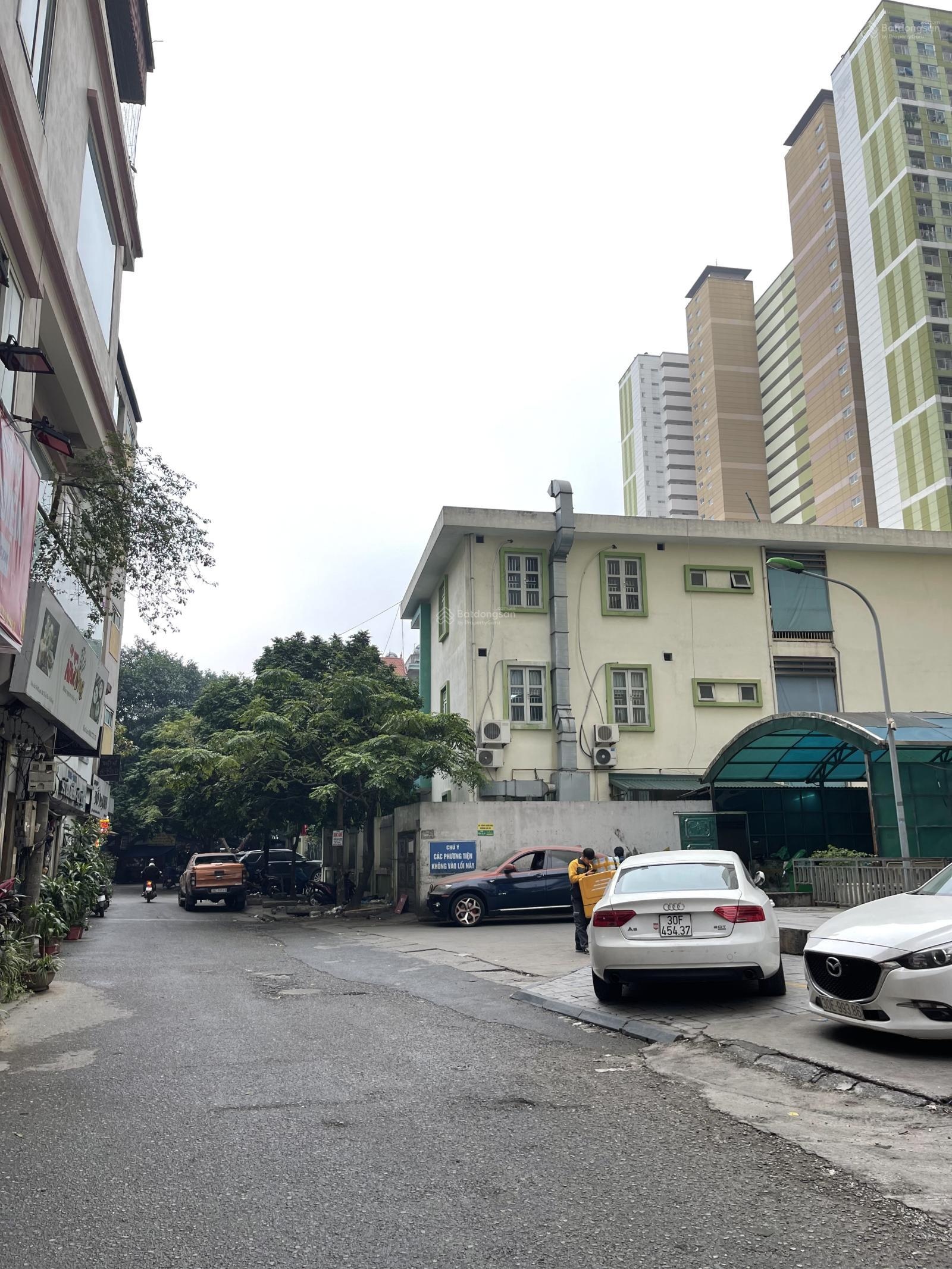 Bán nhà 2 mặt tiền Trần Phú ngay ga Văn Quán đường oto - kinh doanh sầm uất 40m2, 13 tỷ