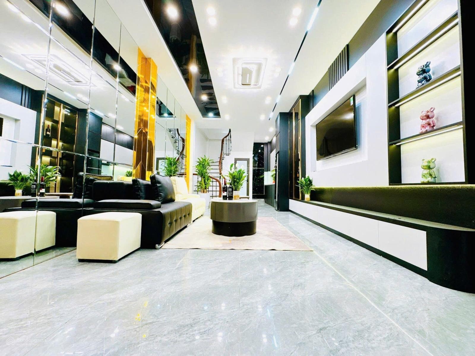 Đẹp nhất Cầu Giấy! 50 ra phố, gần ô tô, ngõ 3.5m, Lô góc 3 thoáng, 48m2, 5 tầng. Đẹp nhất Cầu Giấy