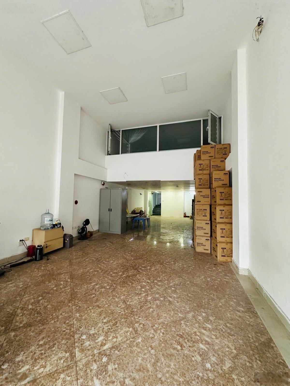 Mặt phố Văn Cao_View Quần Ngựa _dt95m2 _Thu nhập 150tr/th