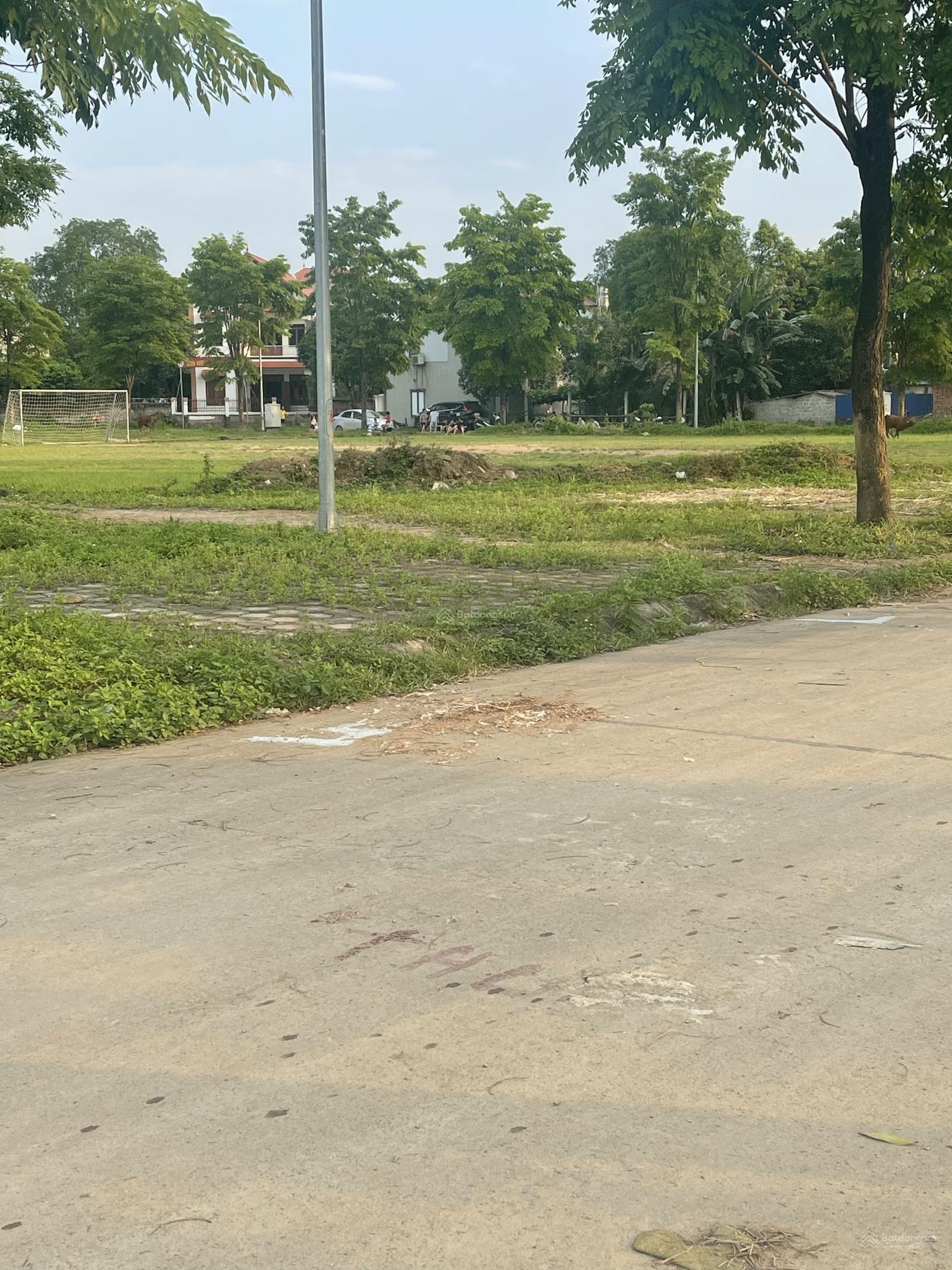 Cần bán bán 103m2 full thổ cư tại khu đấu giá Khoang Bèo thị trấn Xuân Mai sát QL6 đang thi công