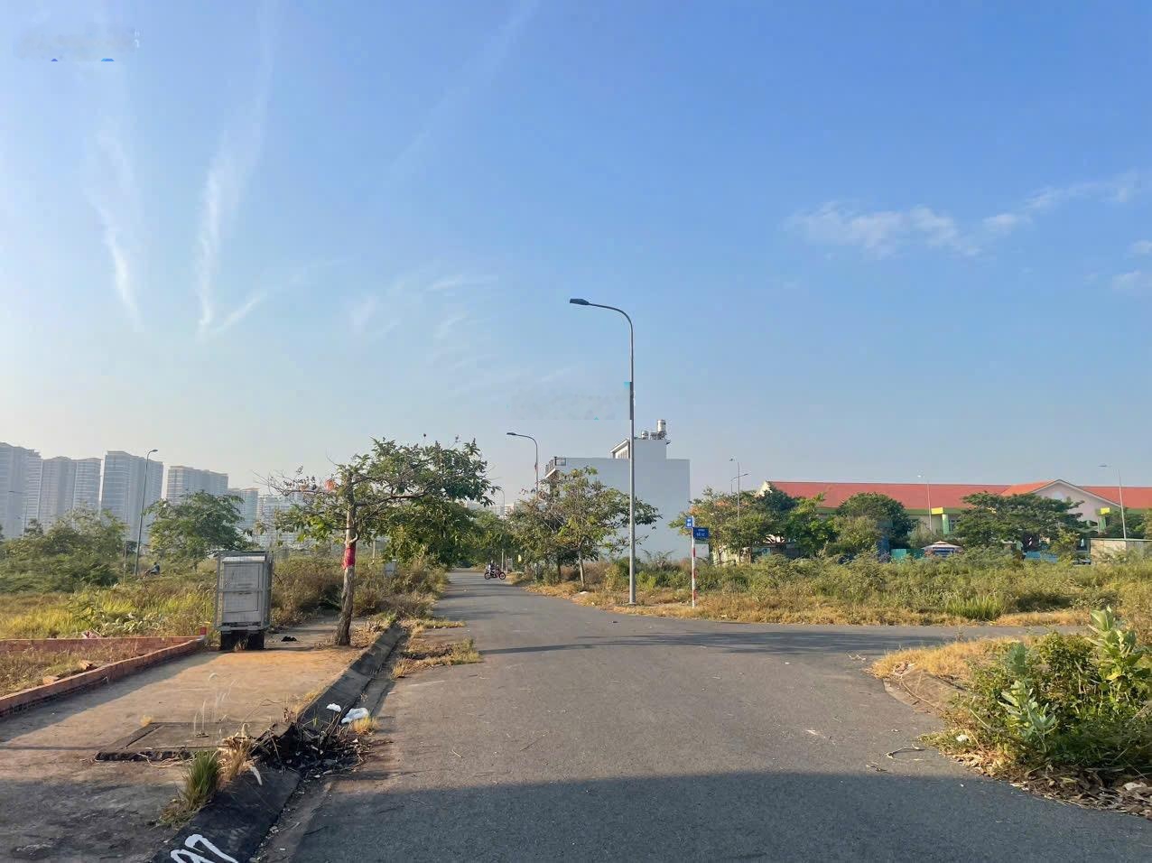 Bán lô đất hẻm 35 đường số 6 Long Bình gần Vinhomes 51m2 3.2tỷ XD ko bị lùi trước giá tốt nhất KV