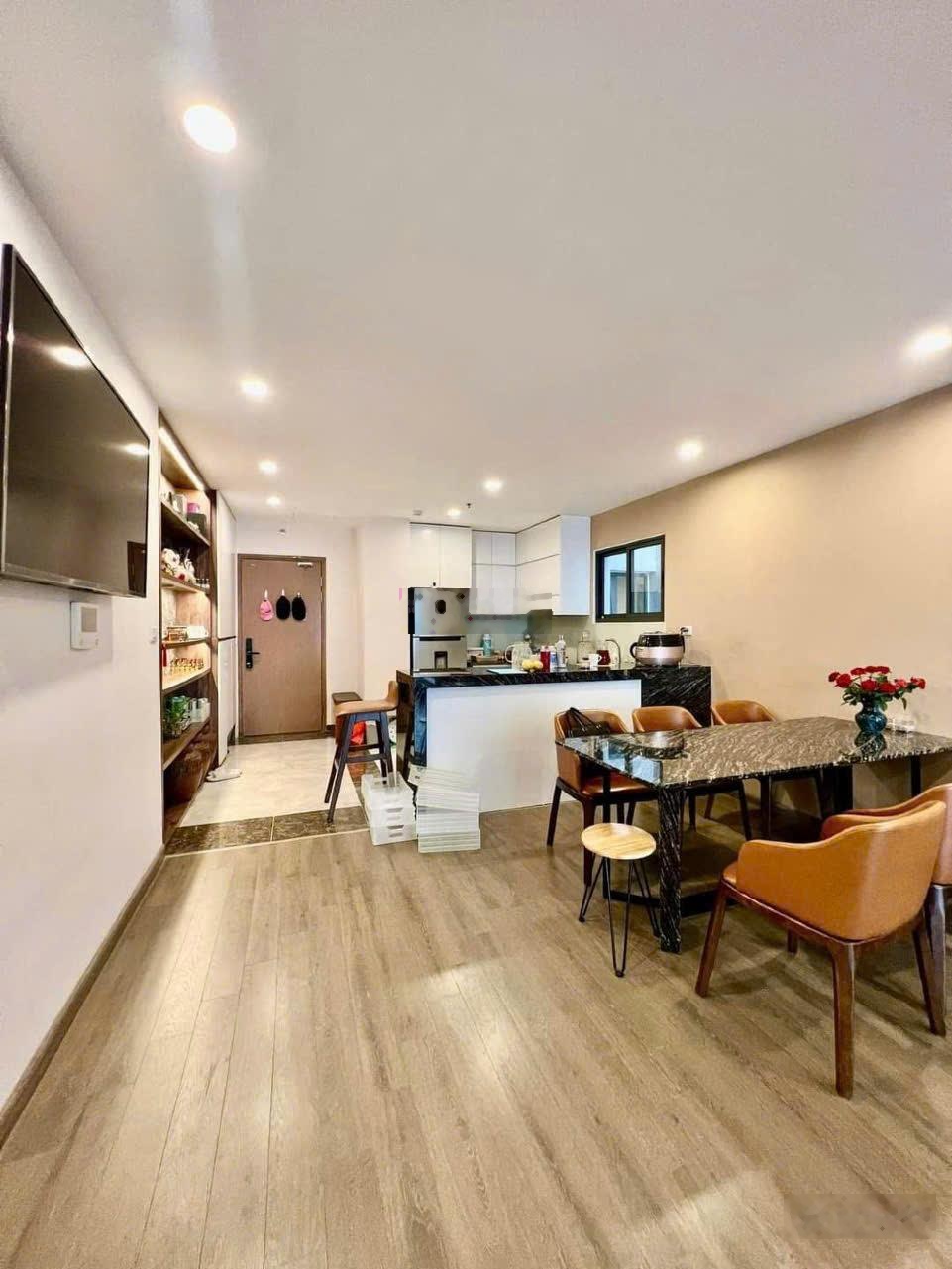 Cần bán 3PN diện tích 125m - FLC 265 Cầu Giấy NT full hướng mát giá 15.6 tỷ.