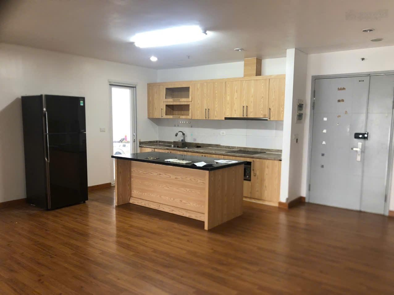 Bán căn hộ chung cư VOV Mễ Trì, 65 triệu / m2, 160m2, nhiều tiện ích, chính chủ đẹp