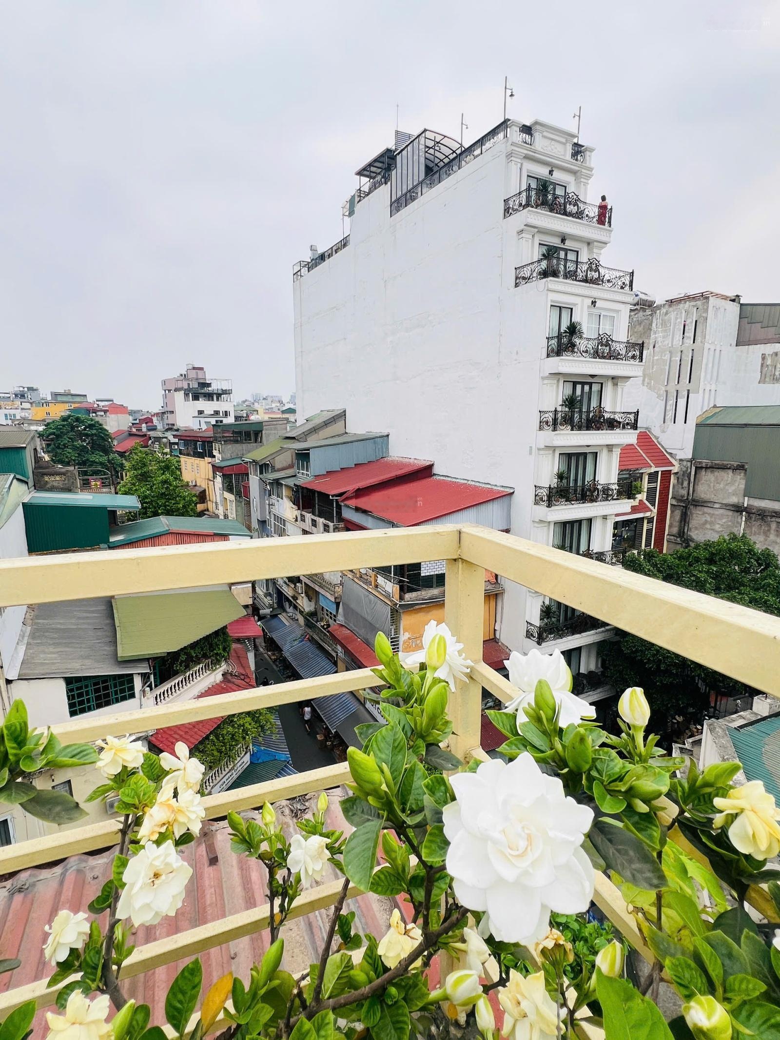 CHÍNH CHỦ CHO THUÊ NGUYÊN CĂN NHÀ 5 tầng + 1 lửng, ô tô, Phố Nguyễn Siêu, DT 31M X 5 Tầng, MT 3,07M