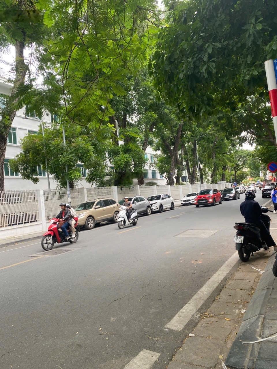 Bán nhà phân lô xây mới tại trung tâm Hai Bà Trưng