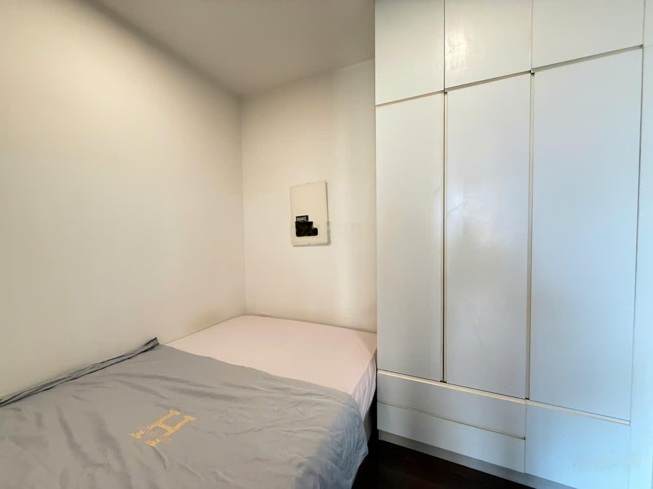 Thuê chung cư Tresor 76m2 2PN nội thất gỗ cao cấp view sông ngay Q4 chỉ 19tr LH Harry 0775 924 ***