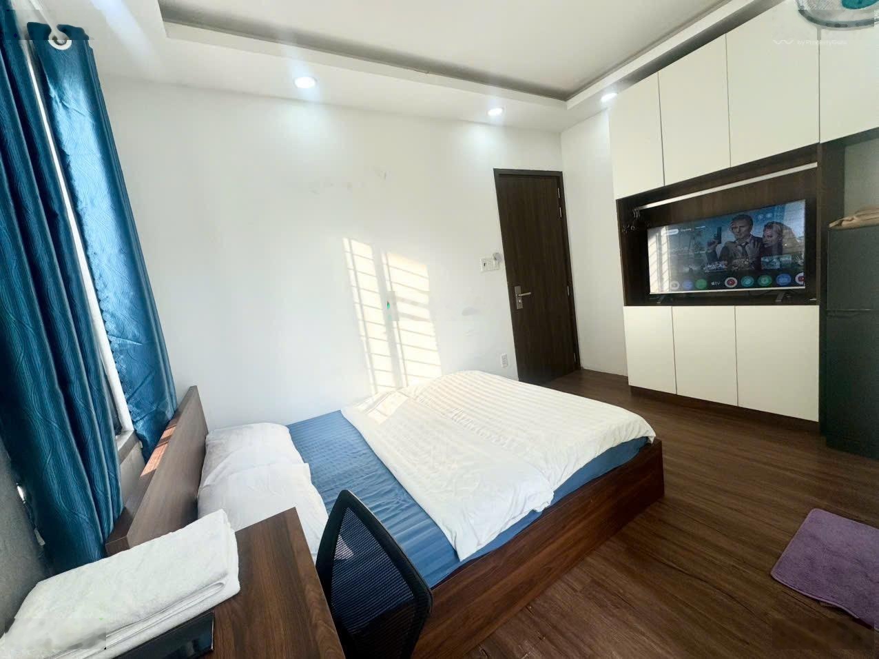 Cho thuê phòng BAN CÔNG ngay đường Trường Sa Q3 gần CHỢ TÂN ĐỊNH & NHÀ THỜ TÂN ĐỊNH - 27m2