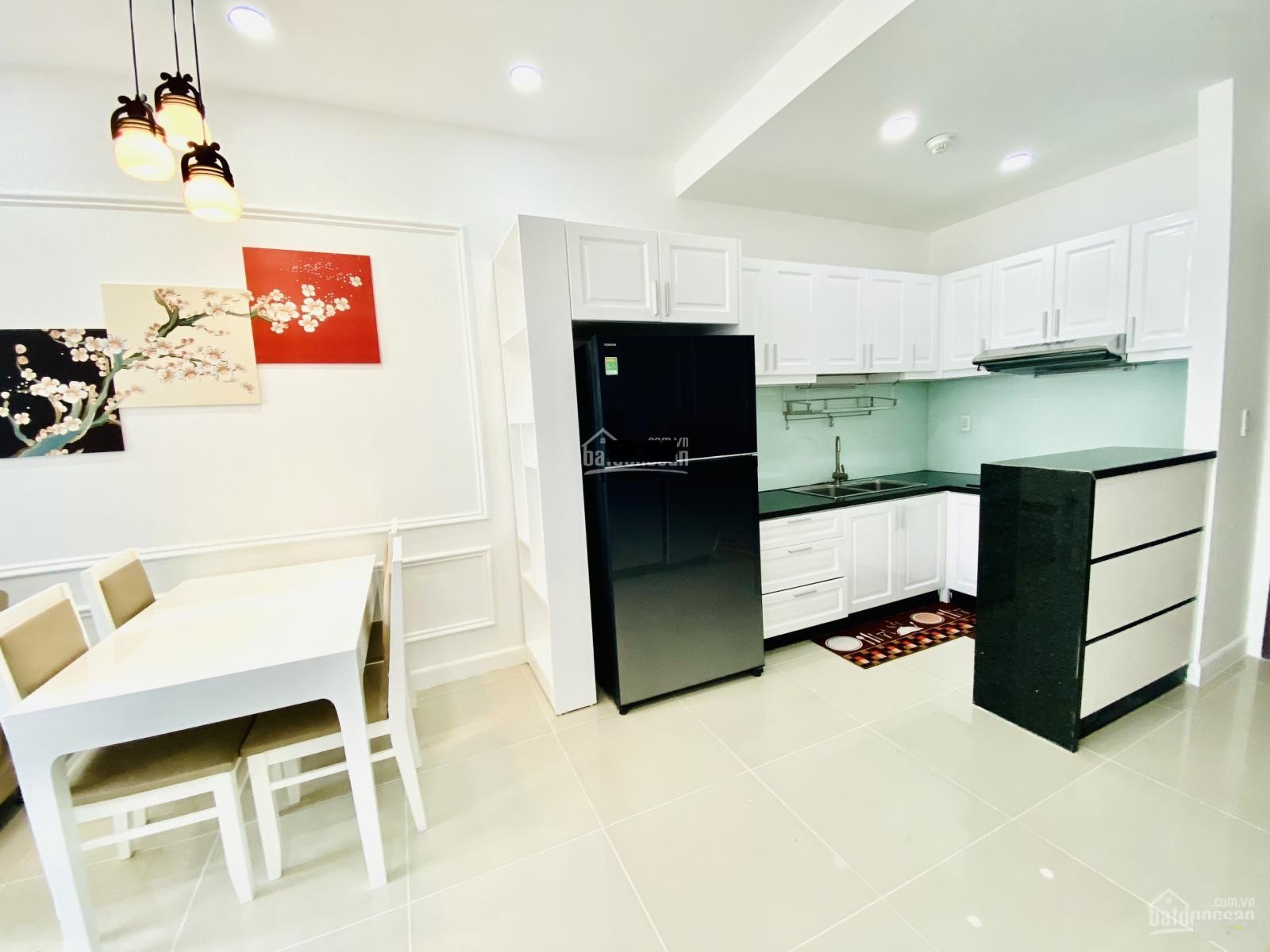 Cho thuê C/C The Gold View, Bến Vân Đồn, Q4, 90M2,2PN, 2WC, giá 19TR/TH.LH 0981674683