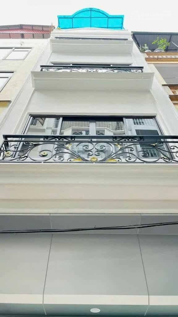 Giảng Võ - Cát Linh - Đống Đa - ngõ ô tô - cách đường 10m - gần bộ y tế - nhà 6tầng dân xây