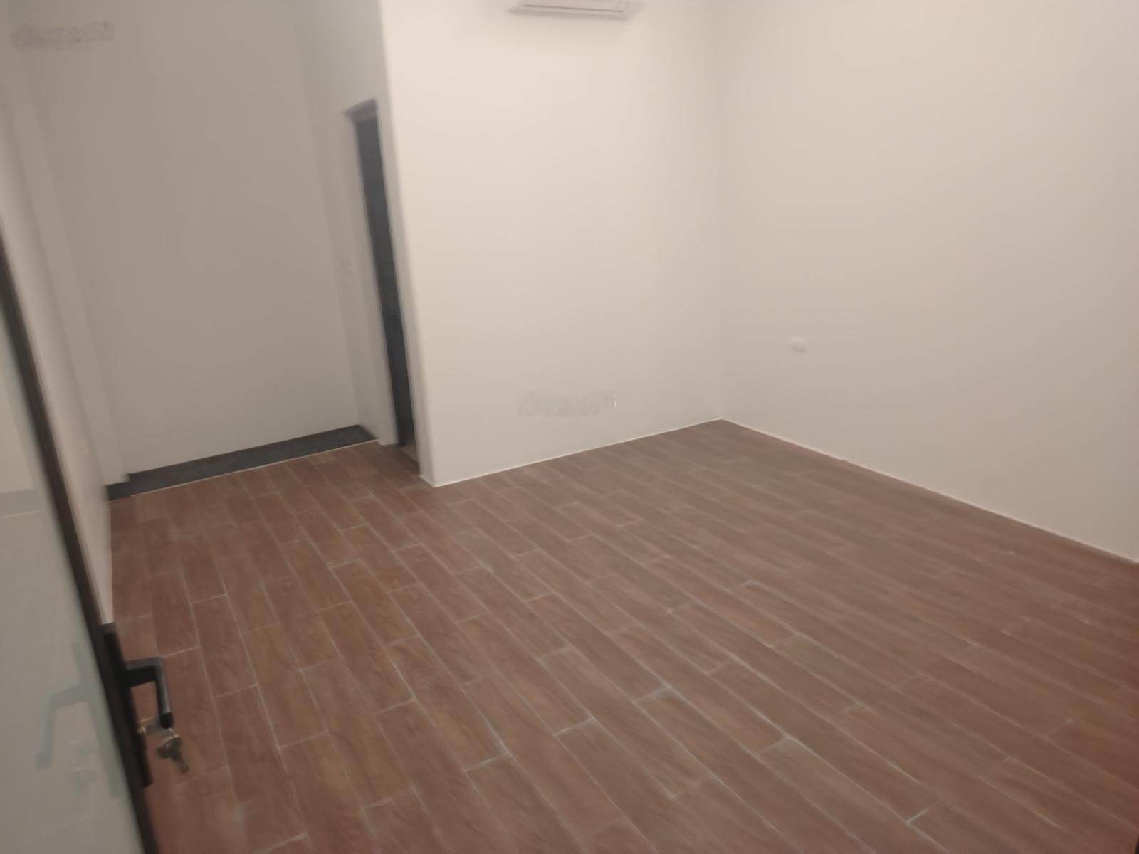 Bán gấp nhà riêng ô tô đỗ cửa DT 50m2 4 tầng tại Bắc Cầu, Ngọc Thụy, Long Biên, 8,6 tỷ VND