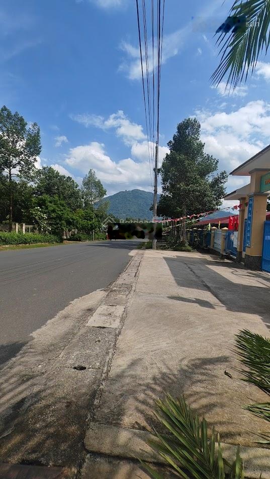 Bán đất xây biệt thự nghỉ dưỡng, hướng nhìn ra núi chứa chan thơ mộng, gần đường nhựa tại Suối Cao