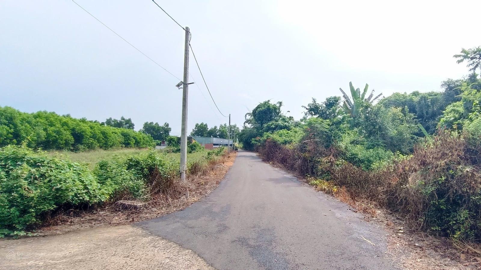 Ngộp, mua 20 tỉ, bán lỗ 13 tỉ, 2 mặt tiền, đường liên xã