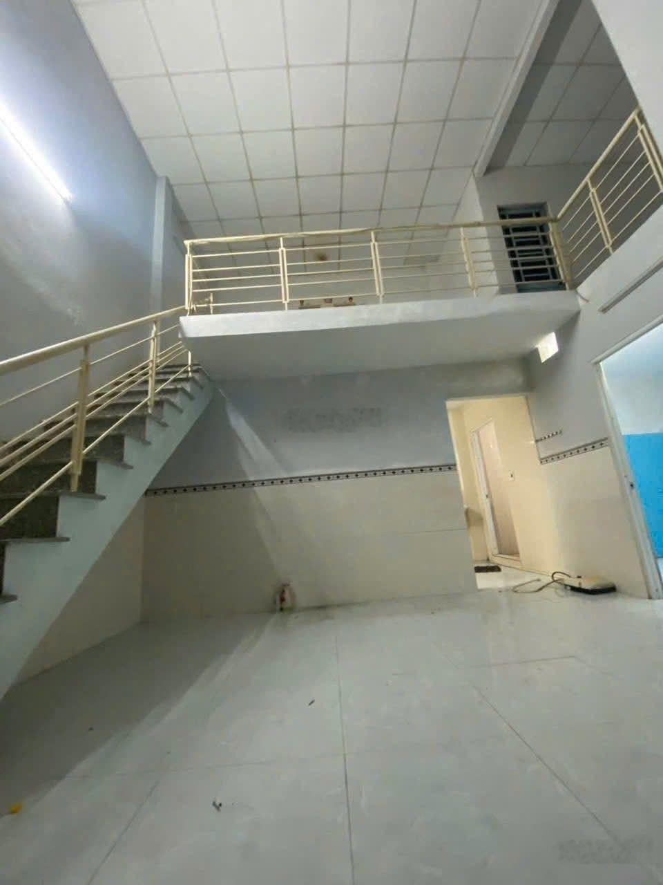 Bán nhà mê lửng kiệt Lê Tấn Trung, cách kiệt ô tô tận Nơi 20m, P. Thọ Quang Sơn Trà. Hướng Đông Nam