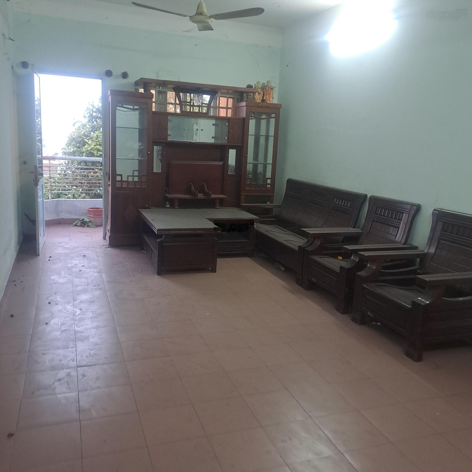 Bán căn hộ chung cư diện tích to đùng - giá hạt dẻ