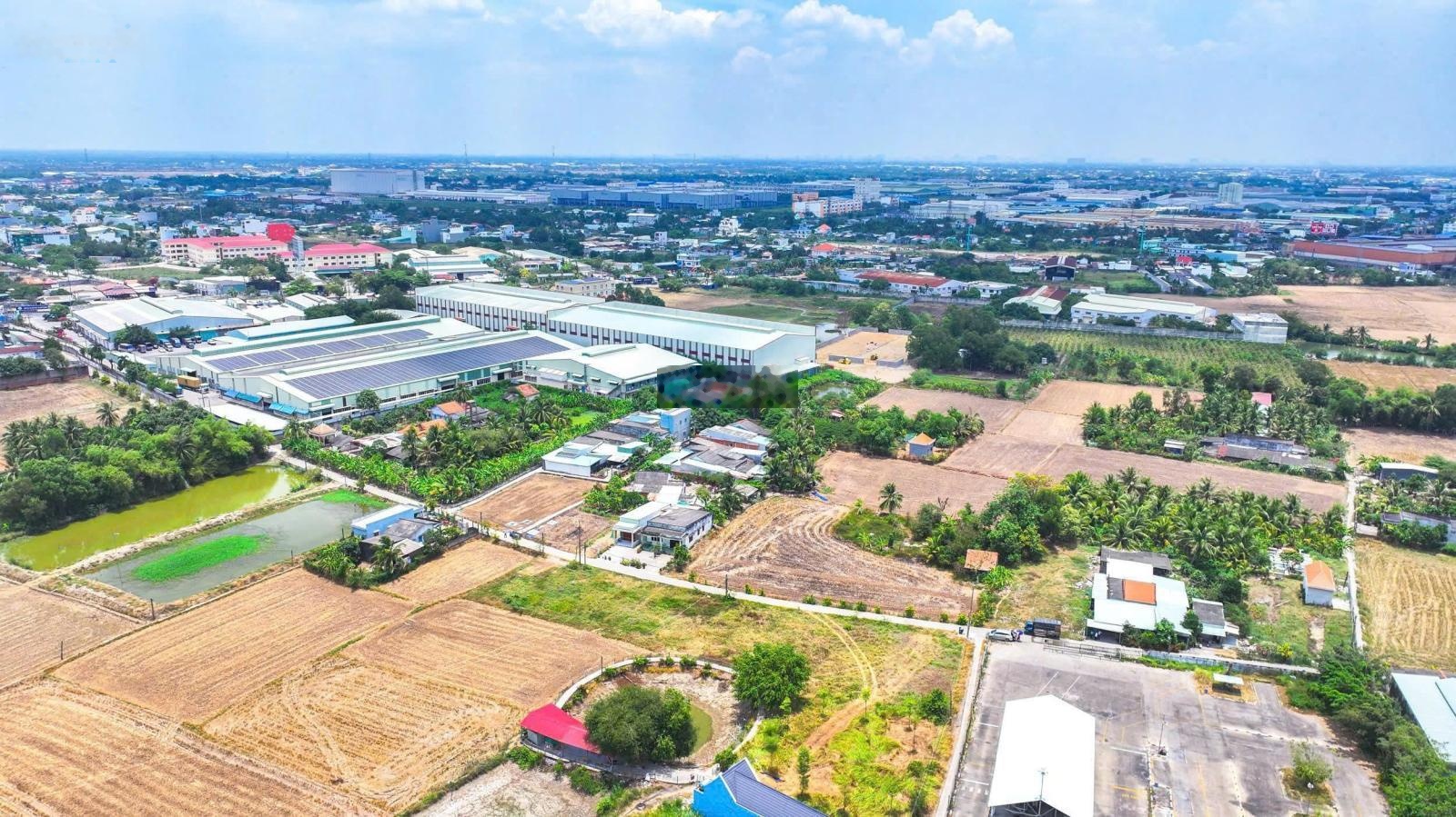 Hàng đẹp bến lức mặt tiền 4 làn giá chủ hạ sốc! không xem là mất!