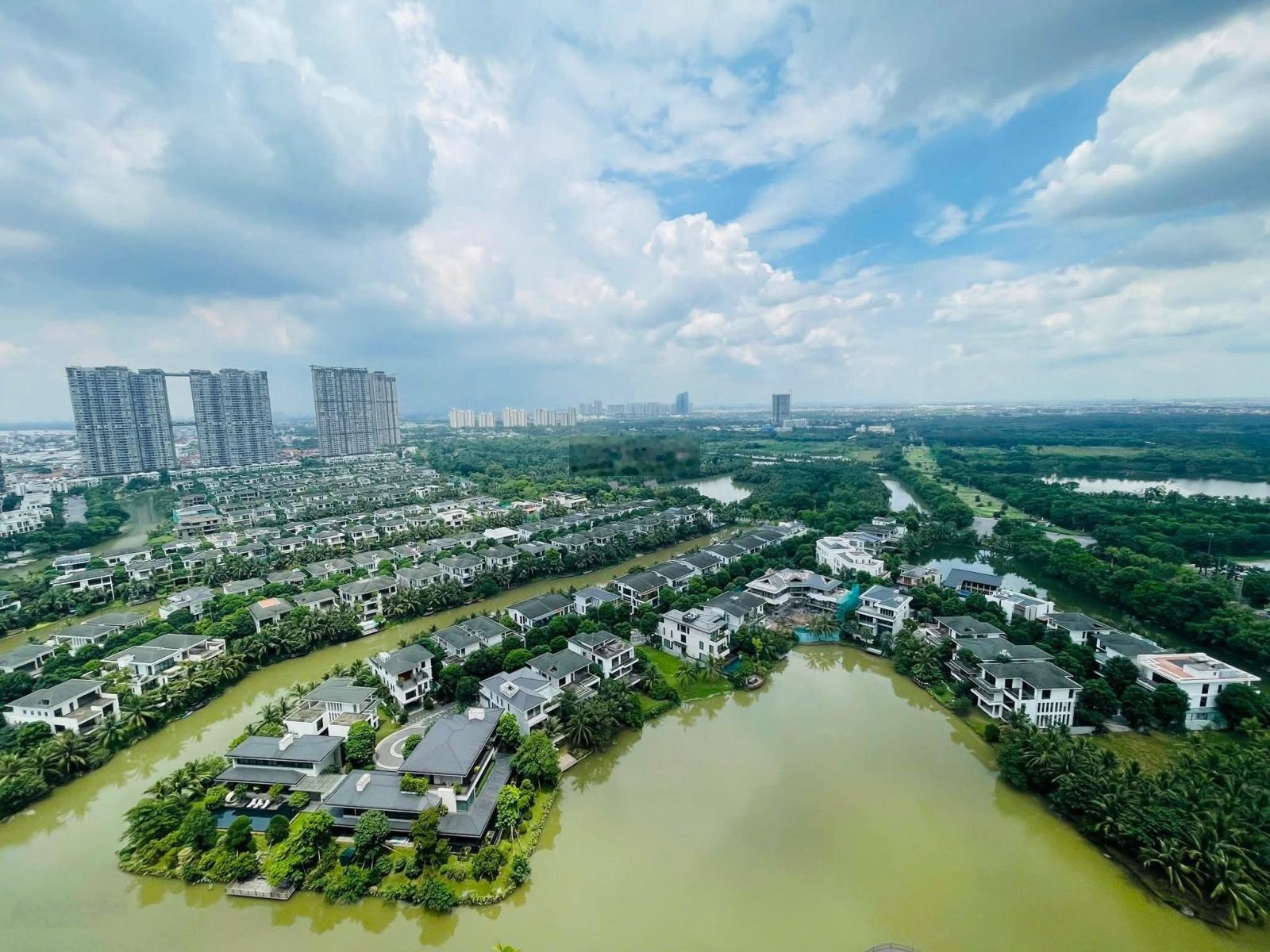 Bán căn 3PN Sky Forest view BTĐ 8.3x tỷ - LH 0981152882