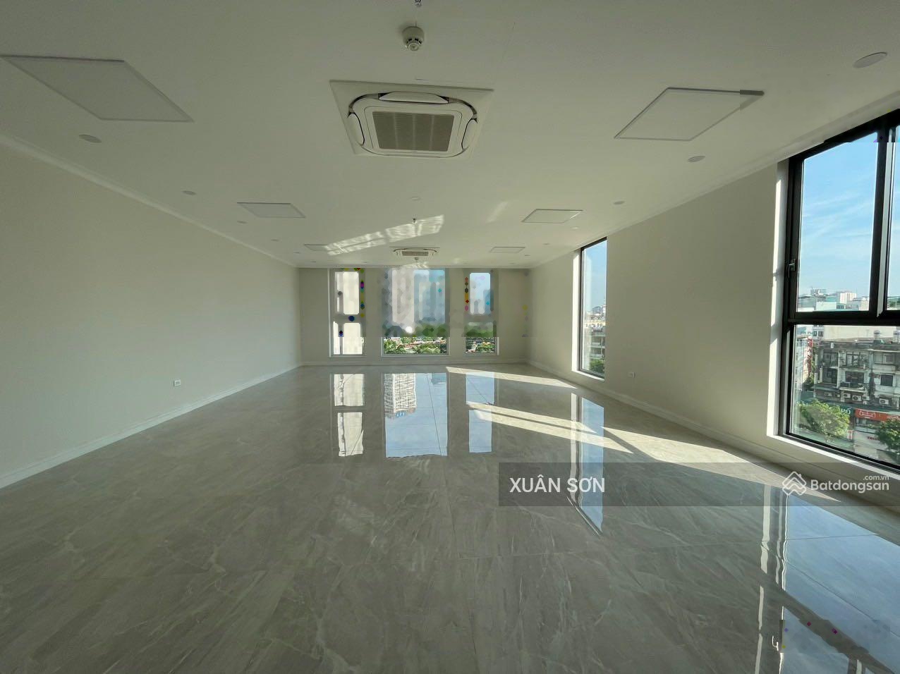 Cho thuê căn góc Trường Chinh - Thanh Xuân,DT 90m*8 tầng, nhà mới toanh, PCCC, 80tr có Thương lượng