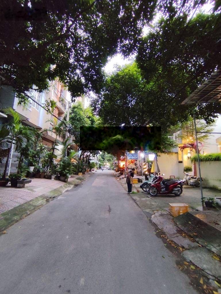 Siêu phẩm còn sót lại. D2. 4x18. Hẻm 12M.