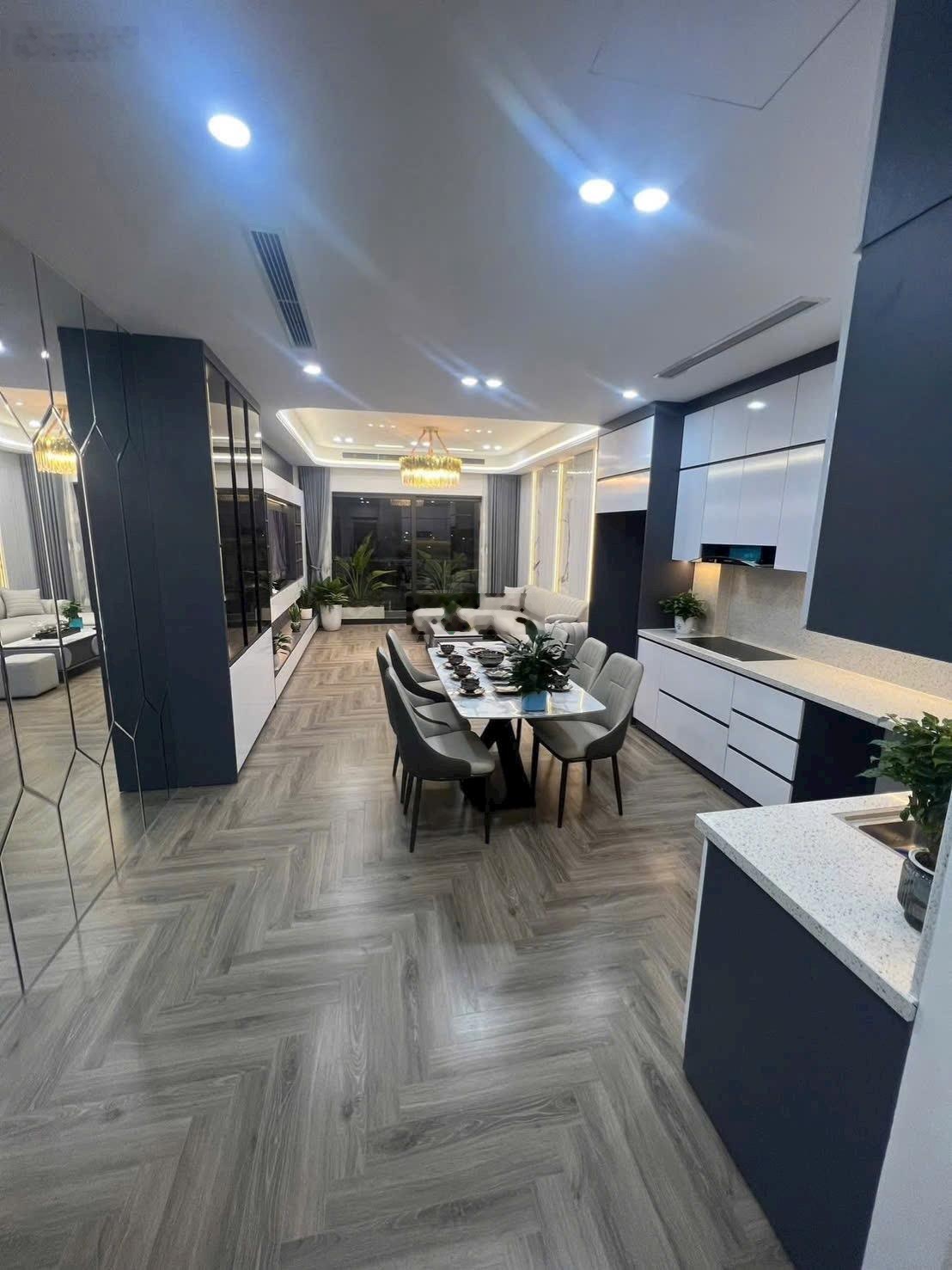 Quỹ căn 2n2 siêu phẩm view thành phố - giá cực tốt tại vinhomes greenbay giá thuê tốt nhất