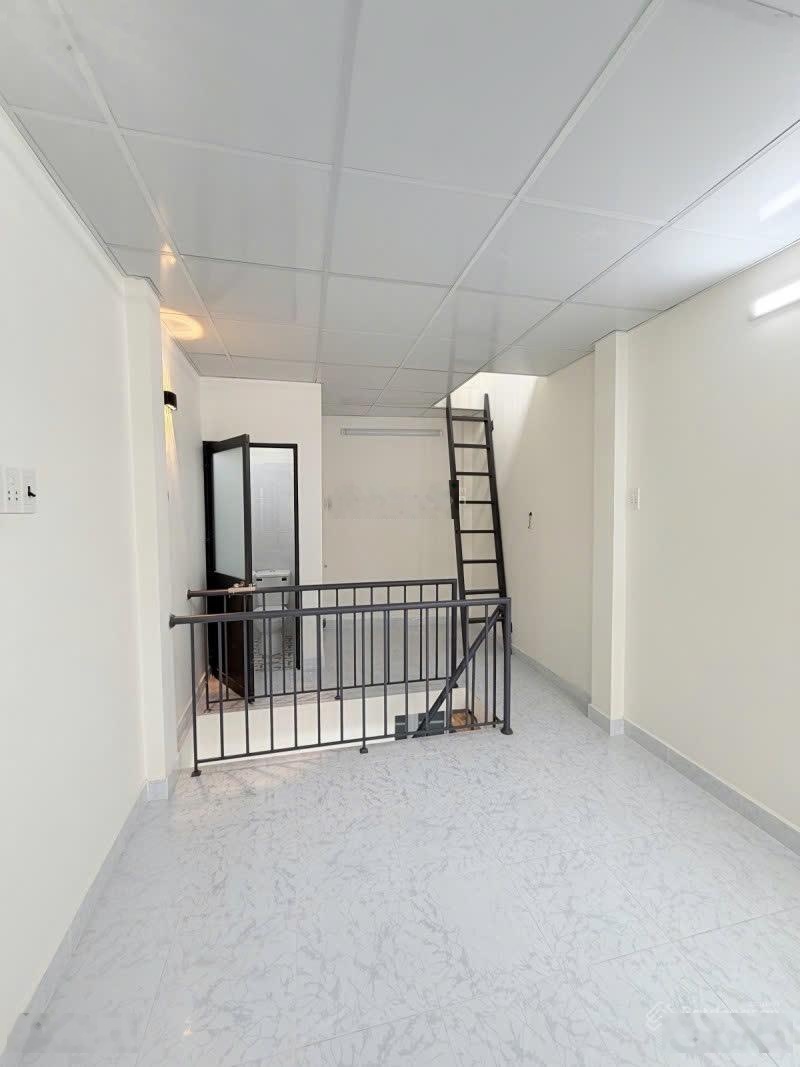 Xô viết nghệ tĩnh - 17m2 - 2 tầng - sát mặt tiền - cách mặt tiền 20m - bình thạnh