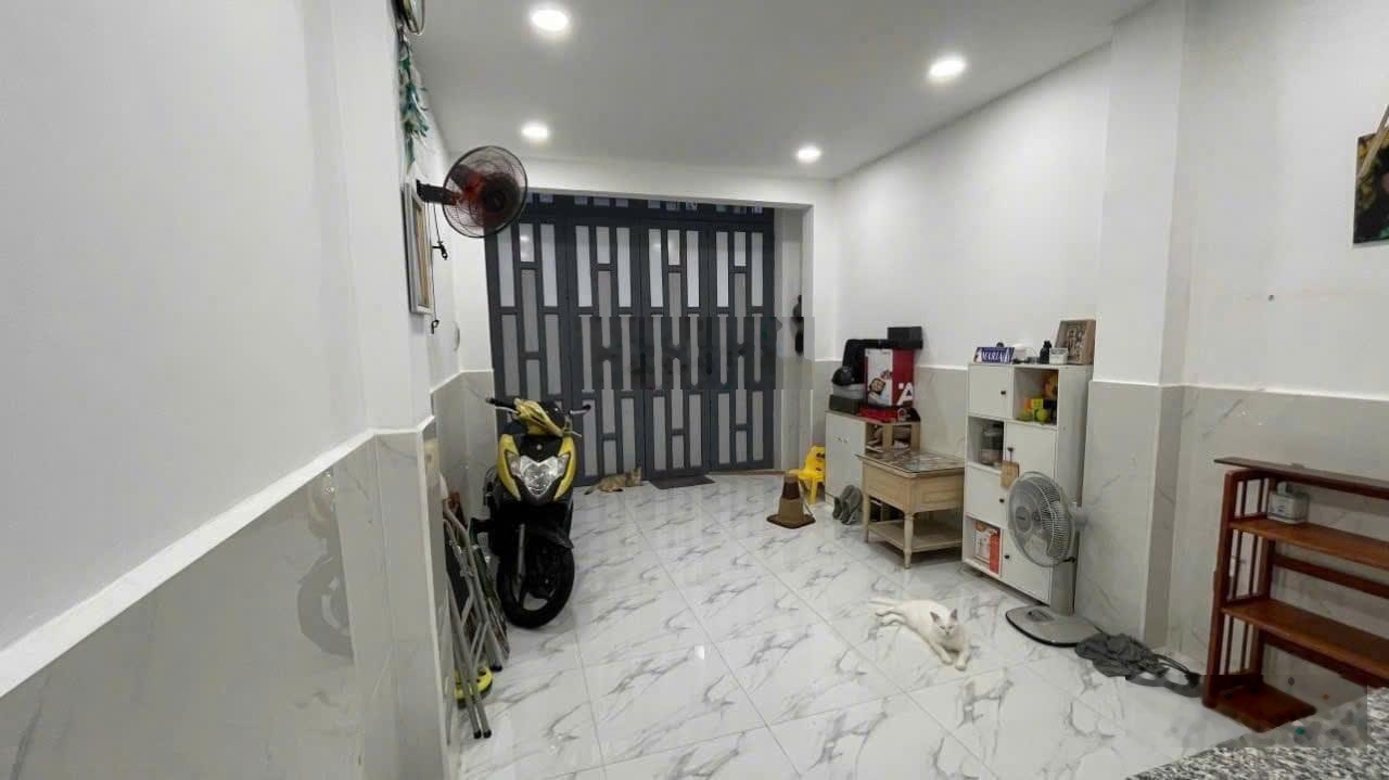 Nhà Bán !!! Hẻm ba gác Đẹp 68/ Trần Quang Khải, Q.1 - 36m2 - 2 tầng