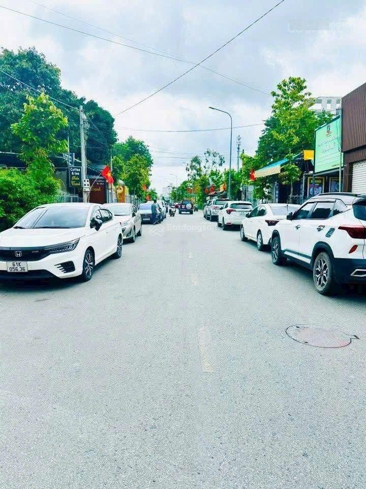 Bán nhà mặ tiền kd đa ngành nghề gần vòng xoay Hiệp Thành 3