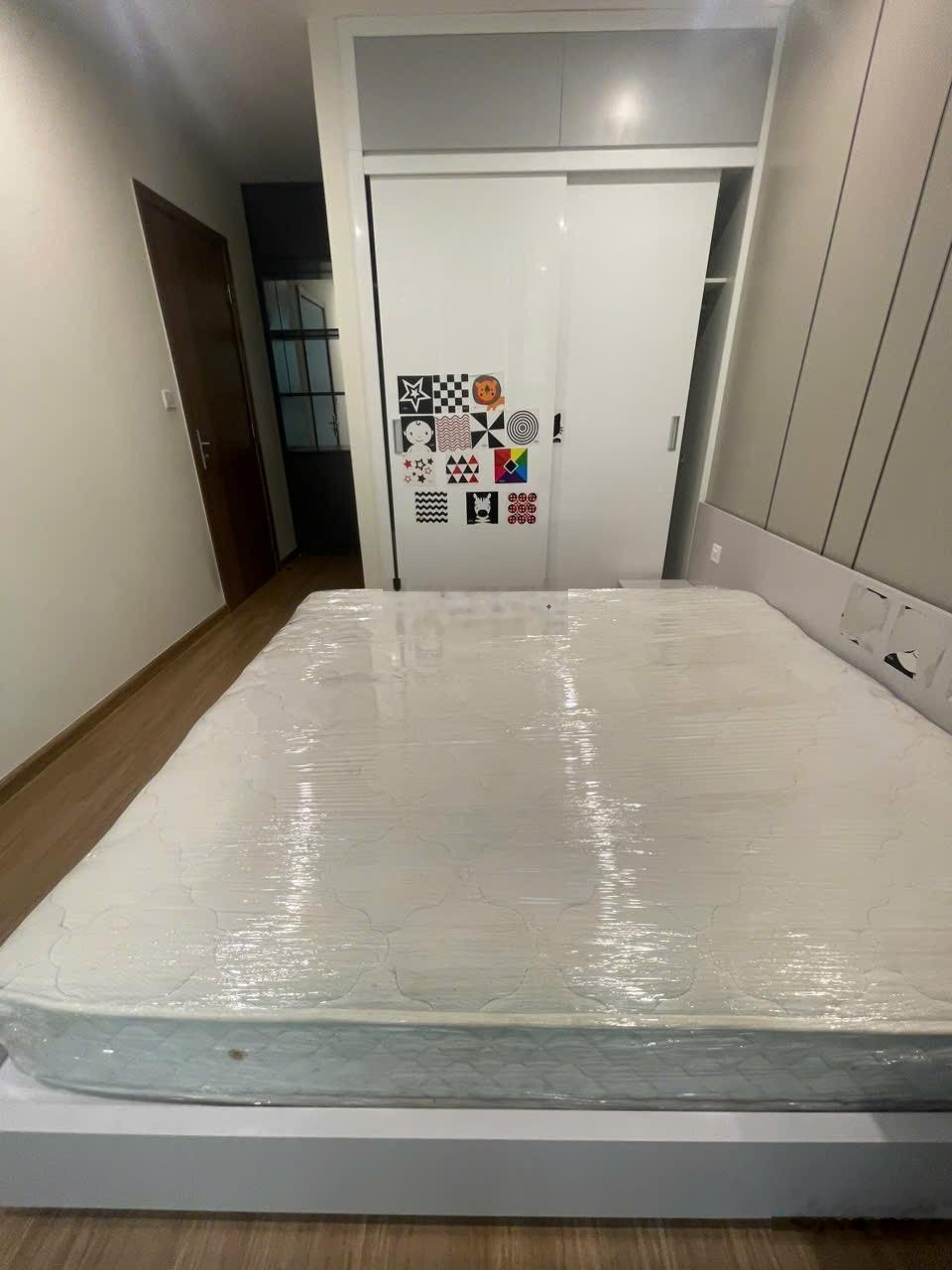 Chính chủ cho thuê căn 2PN2VS Toà S1 full đồ nội thất giá 25tr/ tháng.