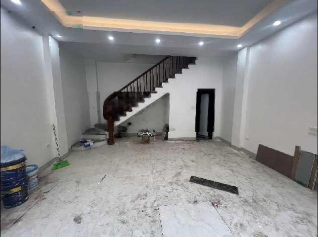 Nhà riêng, mới xây, ô tô đỗ cửa quay xe thoải mái