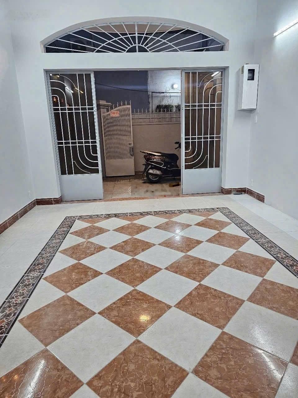 Bán Nhà chính chủ lâu đời chưa qua đầu tư | Dương Bá Trạc, P2, Quận 8 | Nhà 2 tầng, DT: 4,35x10m