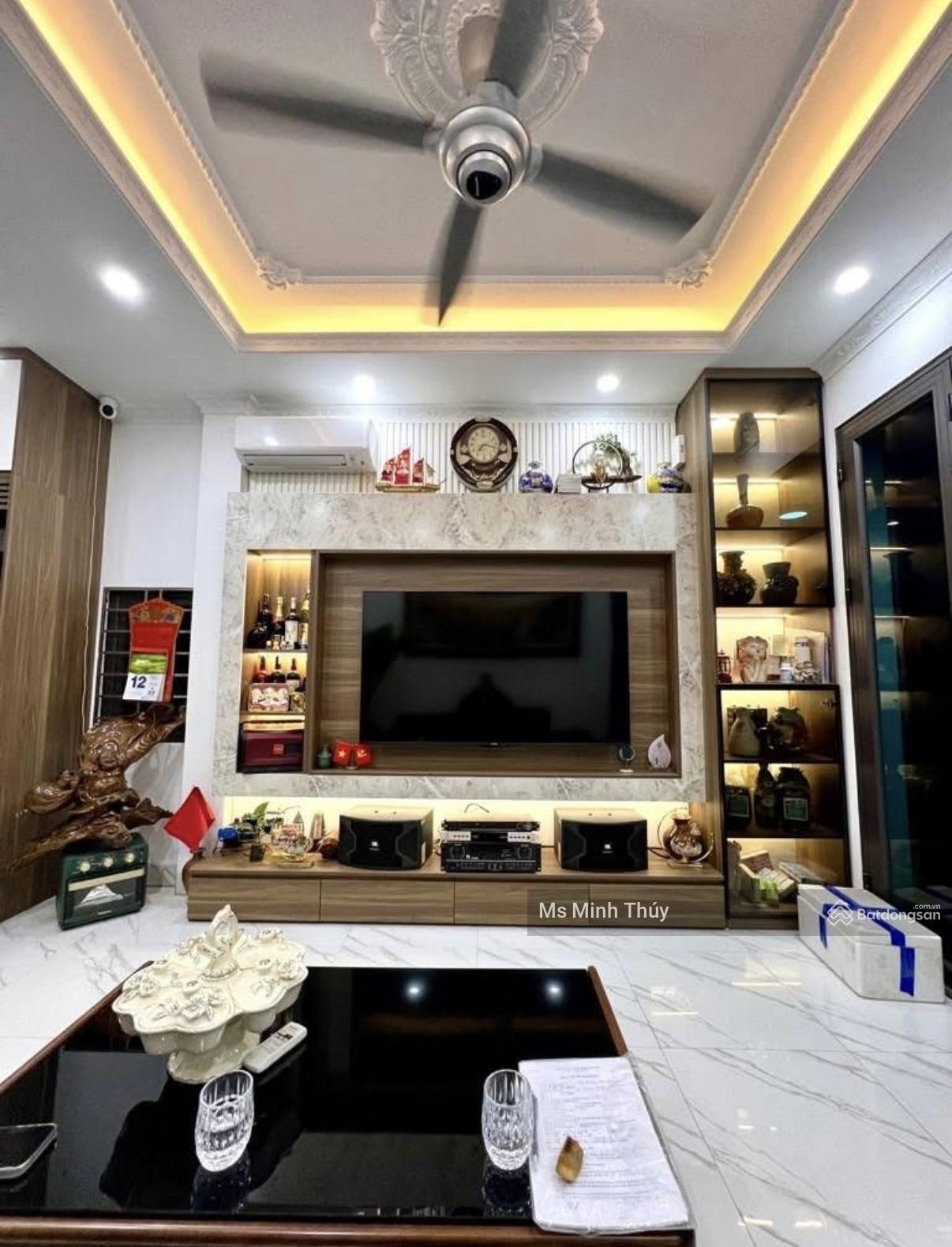 Chính chủ gửi bán nhà 3 tầng diện tích 90m2 mặt tiền rộng tận 5.4m tại An Hoà, Hà Đông giá 18 tỷ