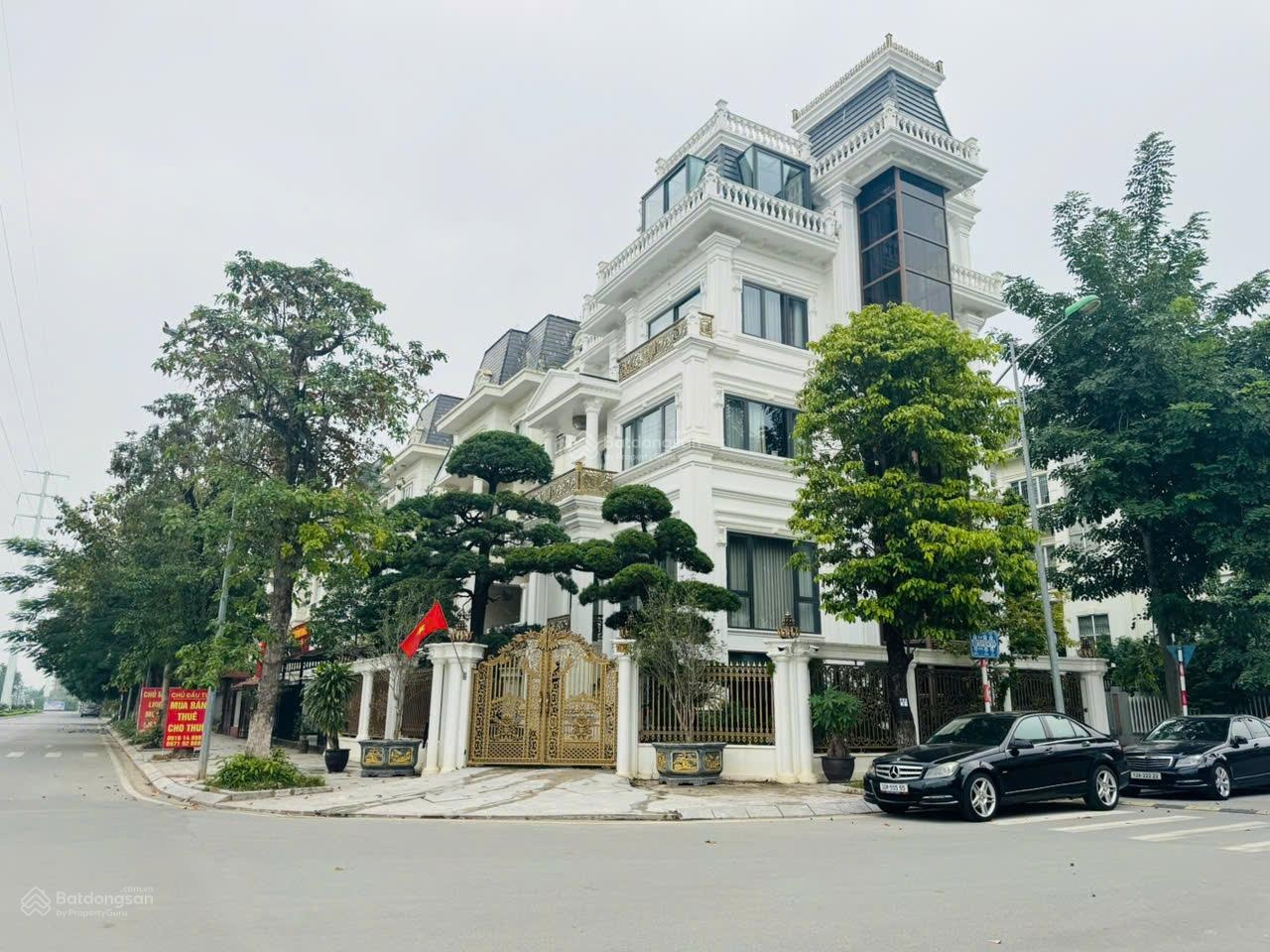 Chính chủ bán gấp Biệt Thự Khu Đô Thị LIDECO 162m2, view Công Viên, 3 thoáng, vỉa hè, giá 23,3 tỷ.