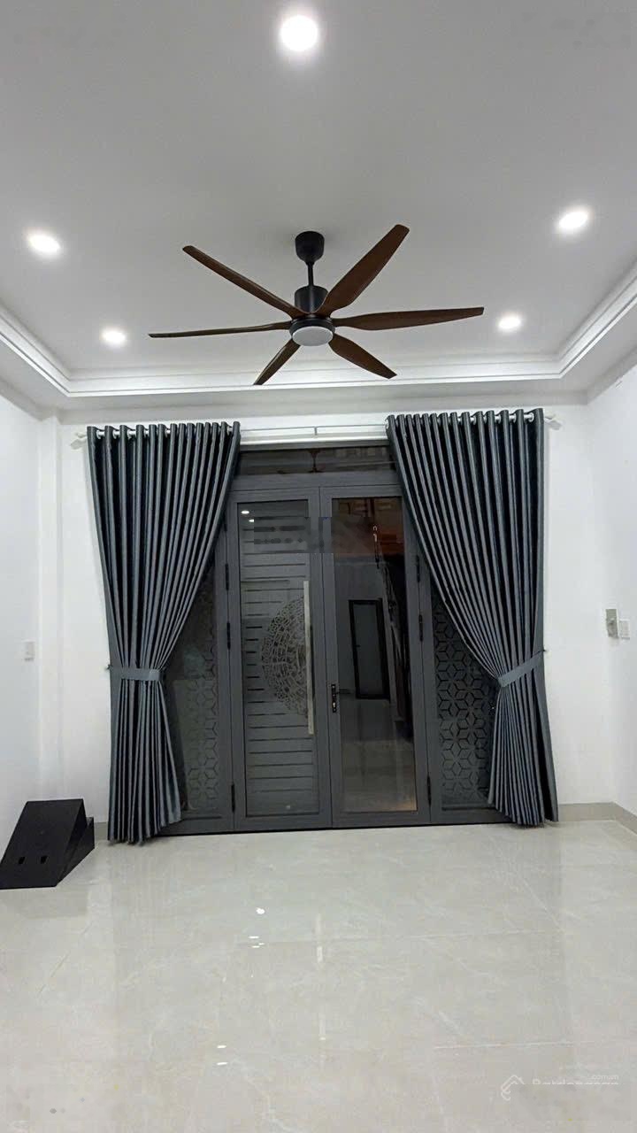 Bán nhà trung tâm phú nhuận, 2 mặt tiền hẻm xe hơi mini vinfast