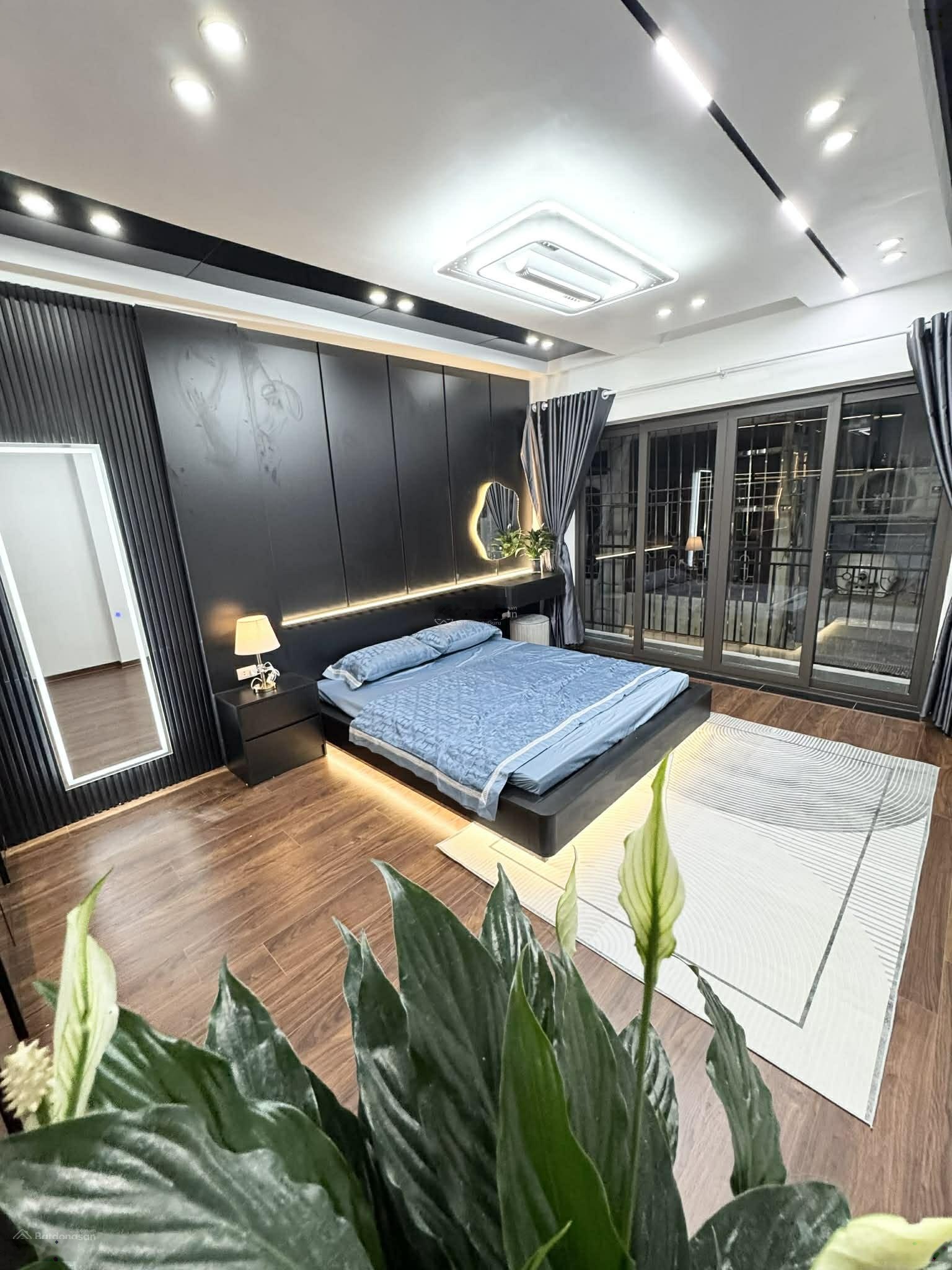 Nhà Đẹp Phố Cự Lộc - Thanh Xuân DT 40m, 4T, MT 4m, 3 Ngủ Full Nội Thất Sổ Nở Hậu - Giá 9.25 tỷ