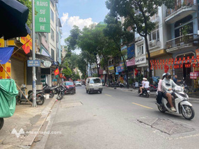 Bán đất tặng nhà 3 tầng phố Thụy Khuê, Tây Hồ mặt tiền 8m, gần phố, xây tòa nhà tuyệt đẹp