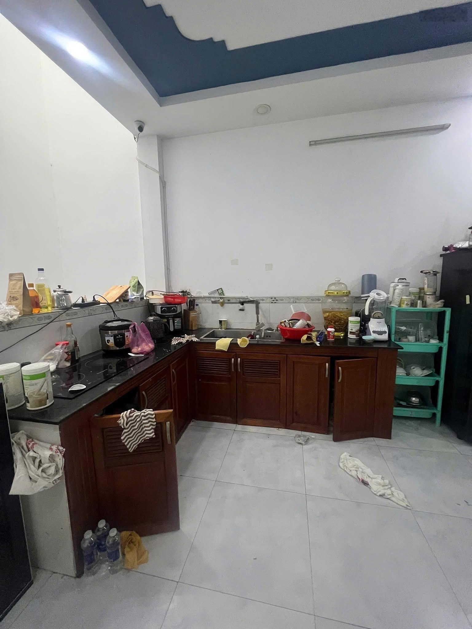 Nhà Bùi Quang Là, P12, Gò Vấp 68m2 1 trệt 2 lầu 5pn 4wc sẵn HĐ thuê 15tr/tháng