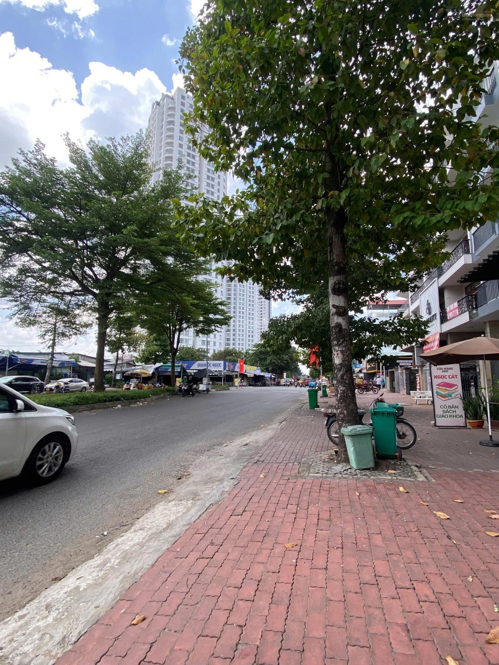 Cho thuê văn phòng, mặt bằng đường D4, KDC Him Lam, Quận 7