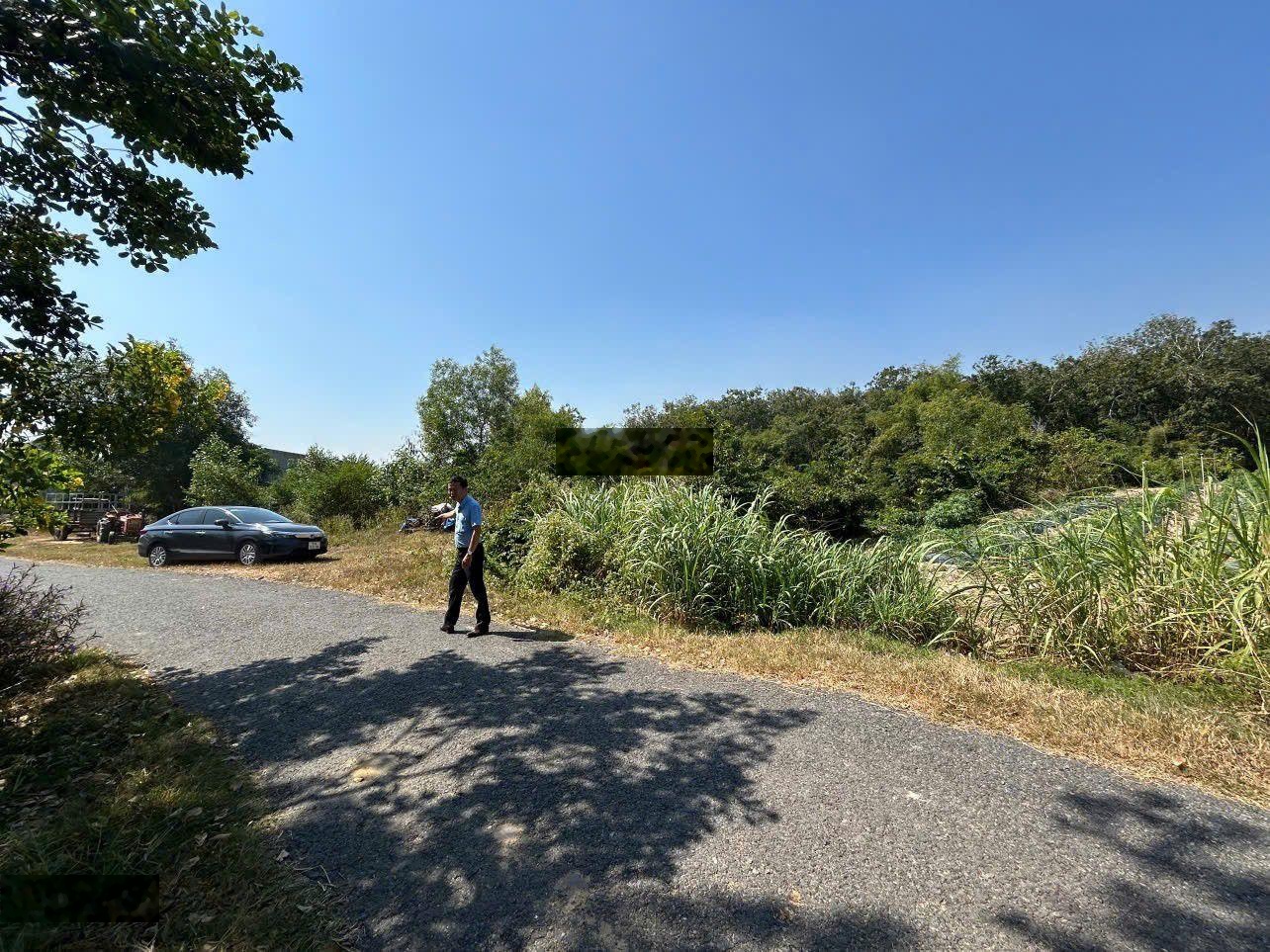 Bán đất tại Xã Suối Rao, Châu Đức, Bà Rịa Vũng Tàu, giá ưu đãi 3,5 triệu / m2, 7693 m2