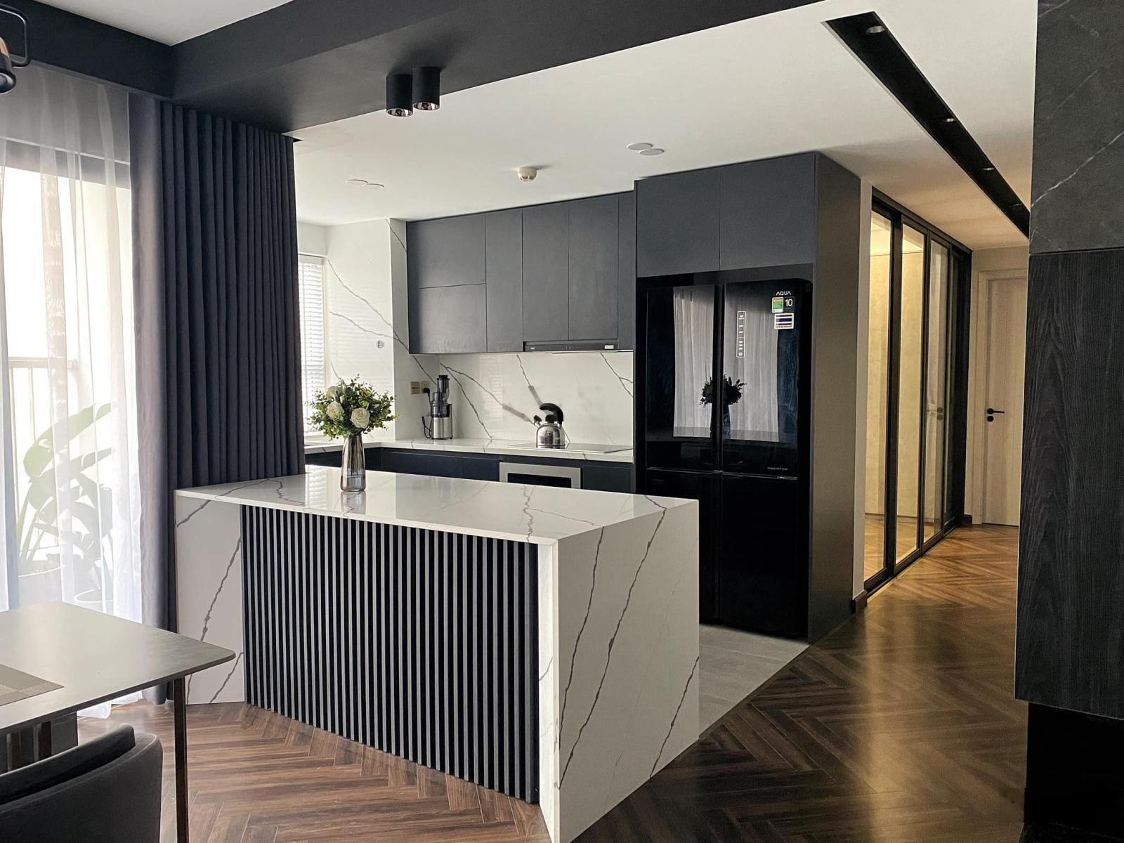 Bán gấp căn hộ Trung Hoà Nhân Chính, 83m2 giá 8 tỷ, 116m2 giá 9,5 tỷ, tầng trung, full nội thất mới