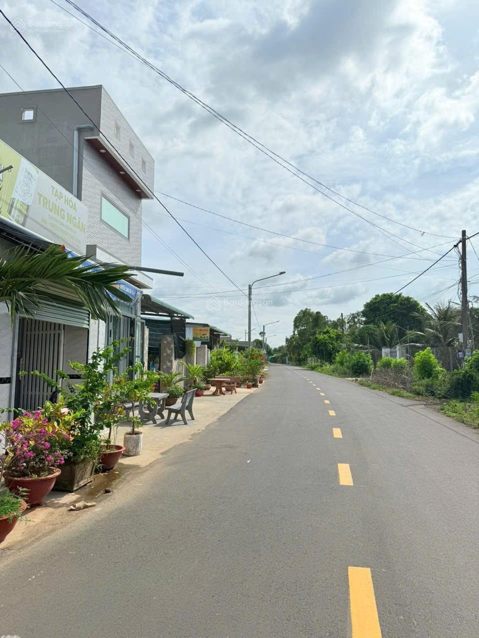 Bán lô đất đẹp mặt tiền Nguyễn Đình Chiểu, TT Đất Đỏ dân cư đông. Đường nhựa rông thông tứ phía