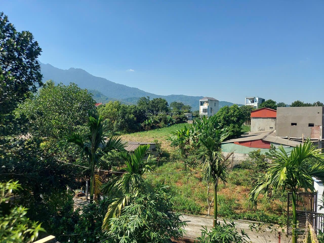 Hàng hiếm Ba Vì. DT 780m. Thổ cư 325m. Khuôn viên sẵn Đường chạy quanh đất