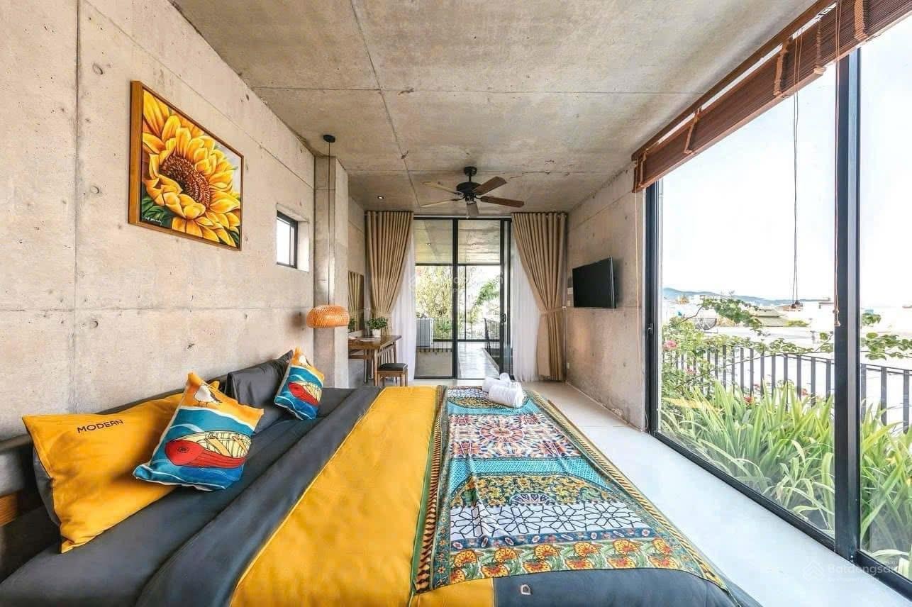 Cần bán nhà 2 mặt tiền kiệt đường Hoàng Diệu, gần Nguyễn Văn Linh, nhà mới, full nội thất