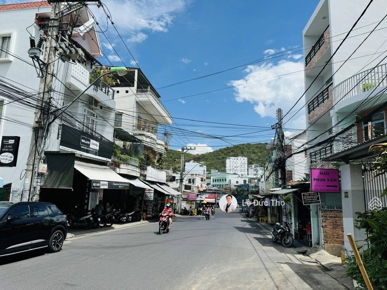 Căn góc 2 mặt tiền đường Nguyễn Đình Chiểu ngay dốc Đại Học Nha Trang, chỉ 130tr/m2