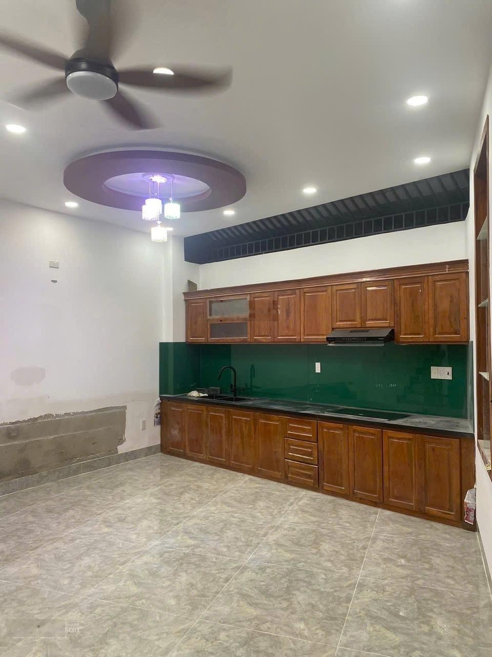 Bán nhà mới xây lô góc 2 mặt tiền 3 tầng Phước Long Nha Trang