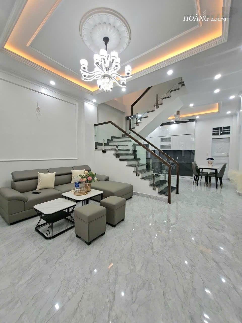 nhà ngay chợ an đà .- lạch tray Vị trí: Trung tâm, ngõ rộng thoáng