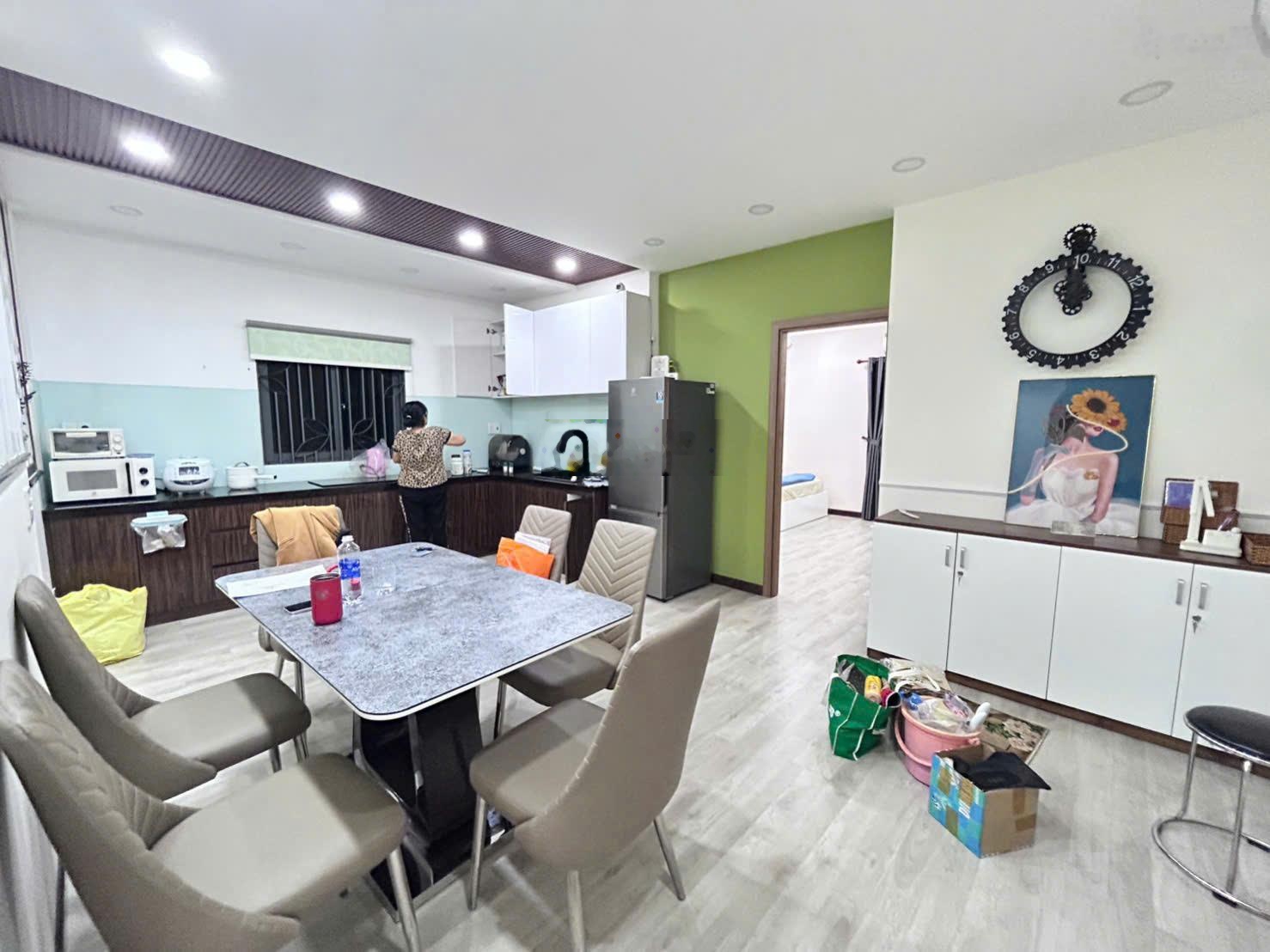 4,28 tỷ cc 152/11 nguyễn thị tần p2 q8 căn hộ sân vườn 105,1m2 sổ sẵn , nội thất xịn xò hhmg: 1%