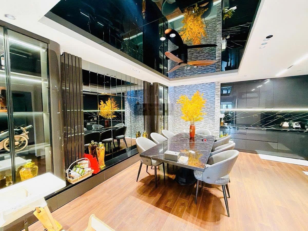 Phố lê đại hành, 40m, 5 tầng, mặt tiền 4,5m, chỉ 14tỷ, ngõ rộng thoáng,30m ra phố, kinh doanh, chủ